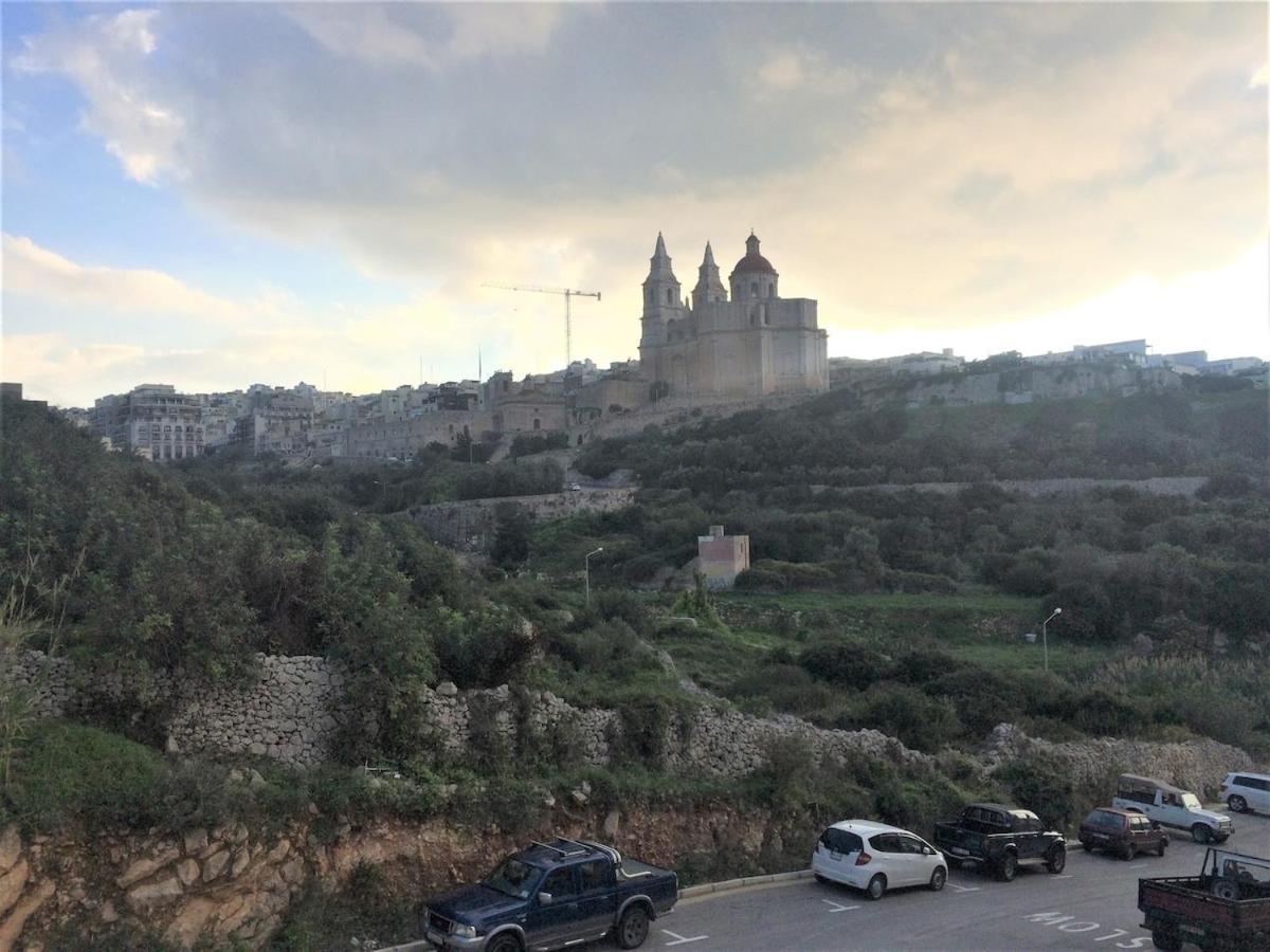 Appartamento Mellieha Luxury Penthouse With Sea & Country Views Esterno foto